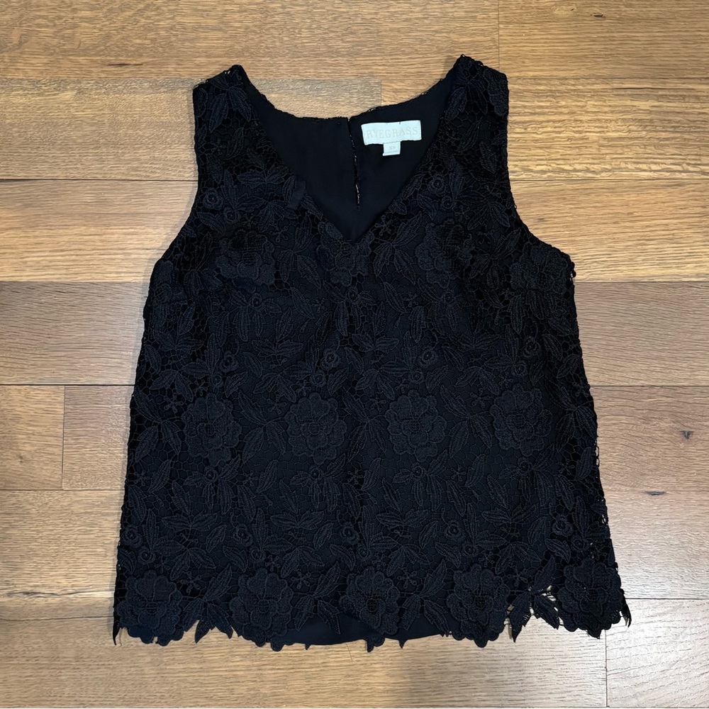 Chic Black Floral Lace Tank Top